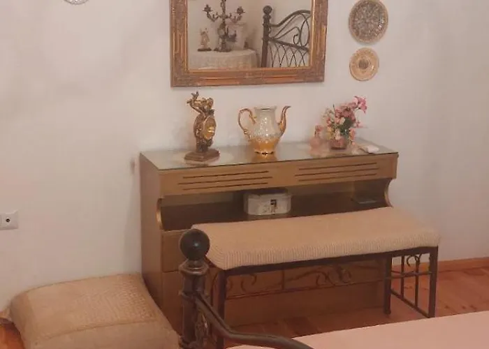 πασιθέα Βίλα *